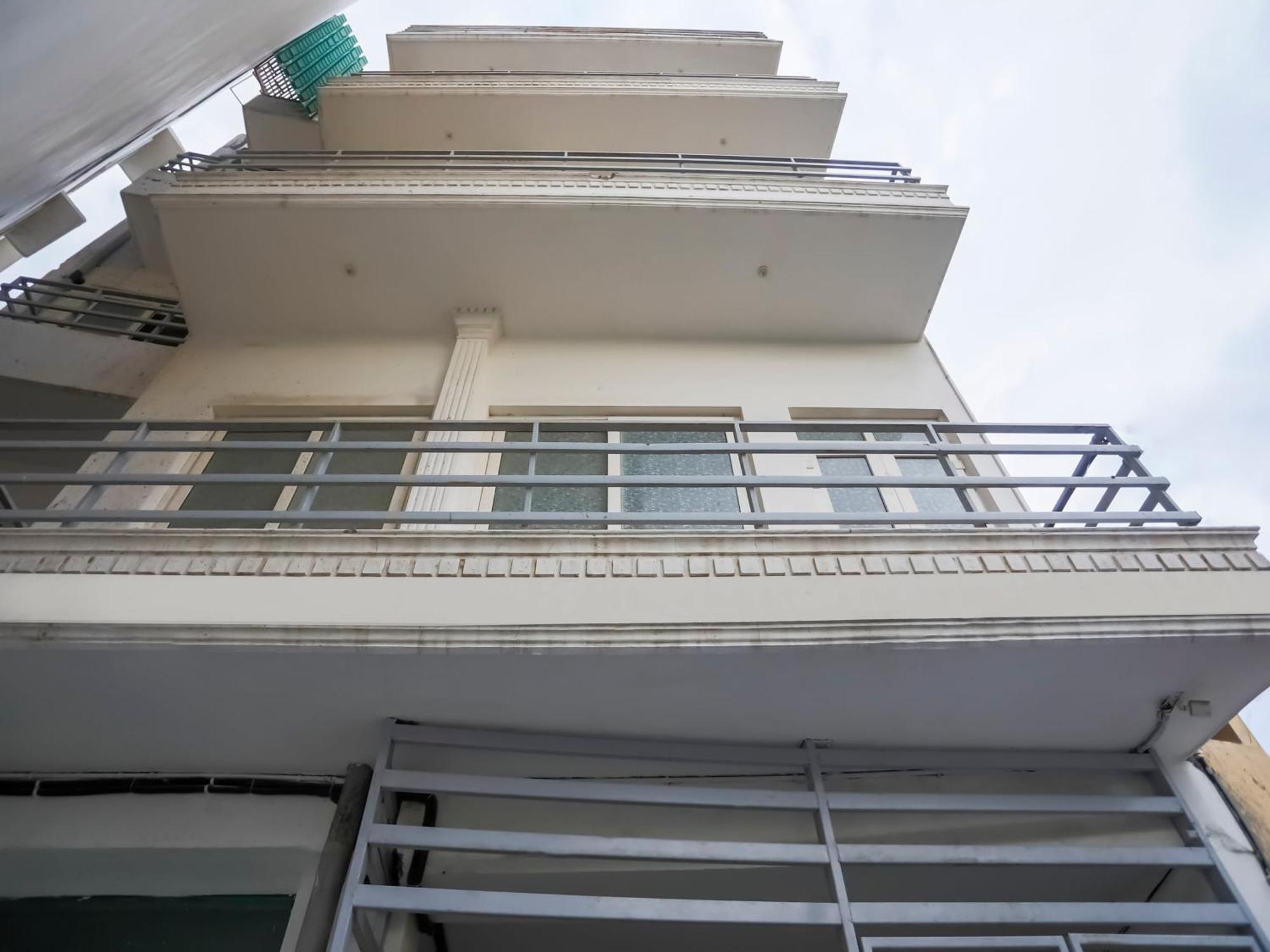 Hotel O Jsb Hotel ファリーダーバード エクステリア 写真
