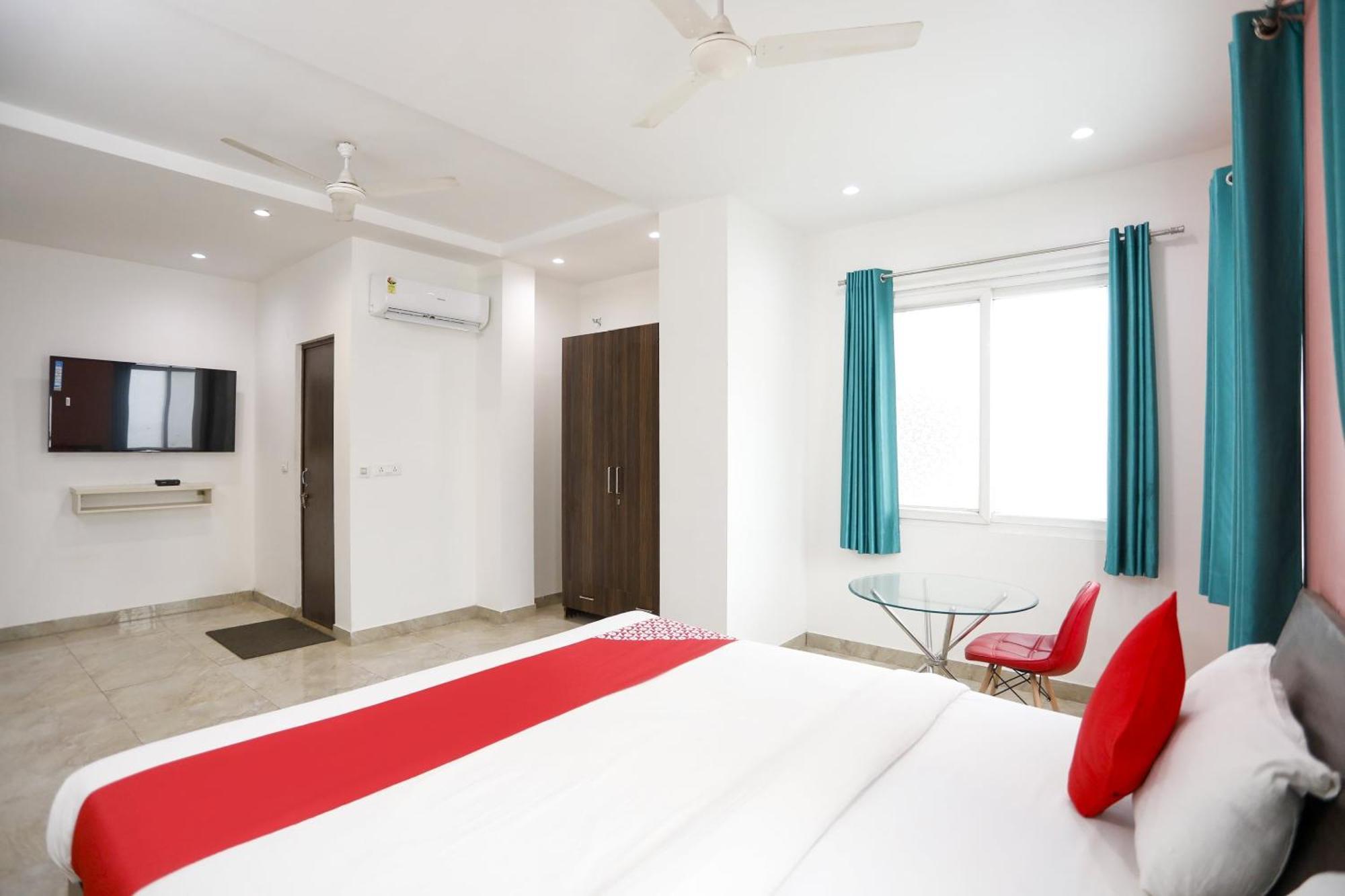 Hotel O Jsb Hotel ファリーダーバード エクステリア 写真